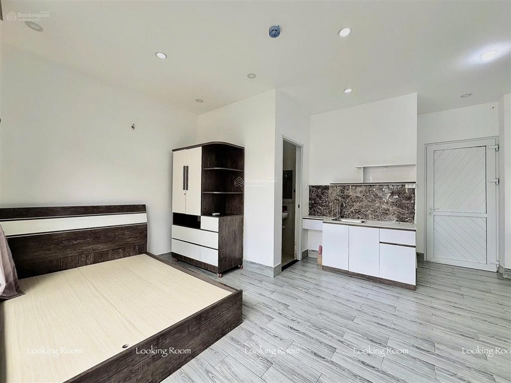 Căn hộ studio ban công 35m2 gần ngã tư bảy hiền, khu chung cư bàu cát full nội thất tiện nghi