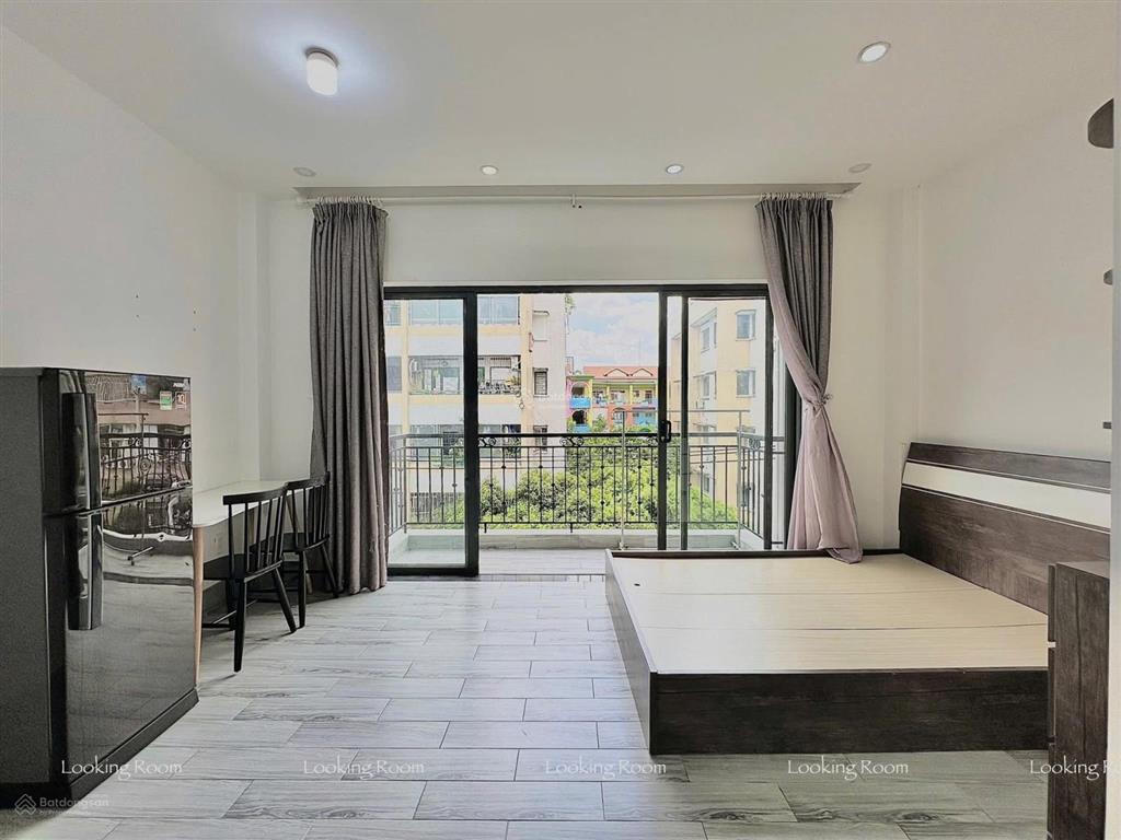Căn hộ studio ban công 35m2 gần ngã tư bảy hiền, khu chung cư bàu cát full nội thất tiện nghi