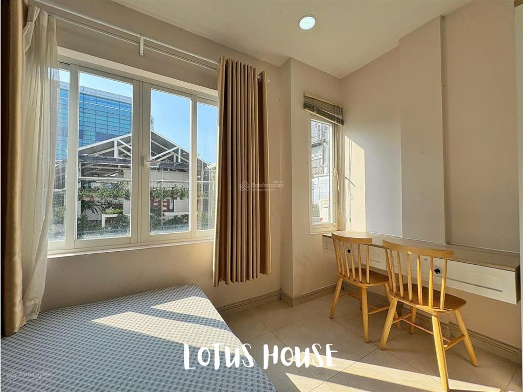 Cho thuê căn hộ studio cửa sổ cực thoáng  máy giặt riêng gần sân bay tsn