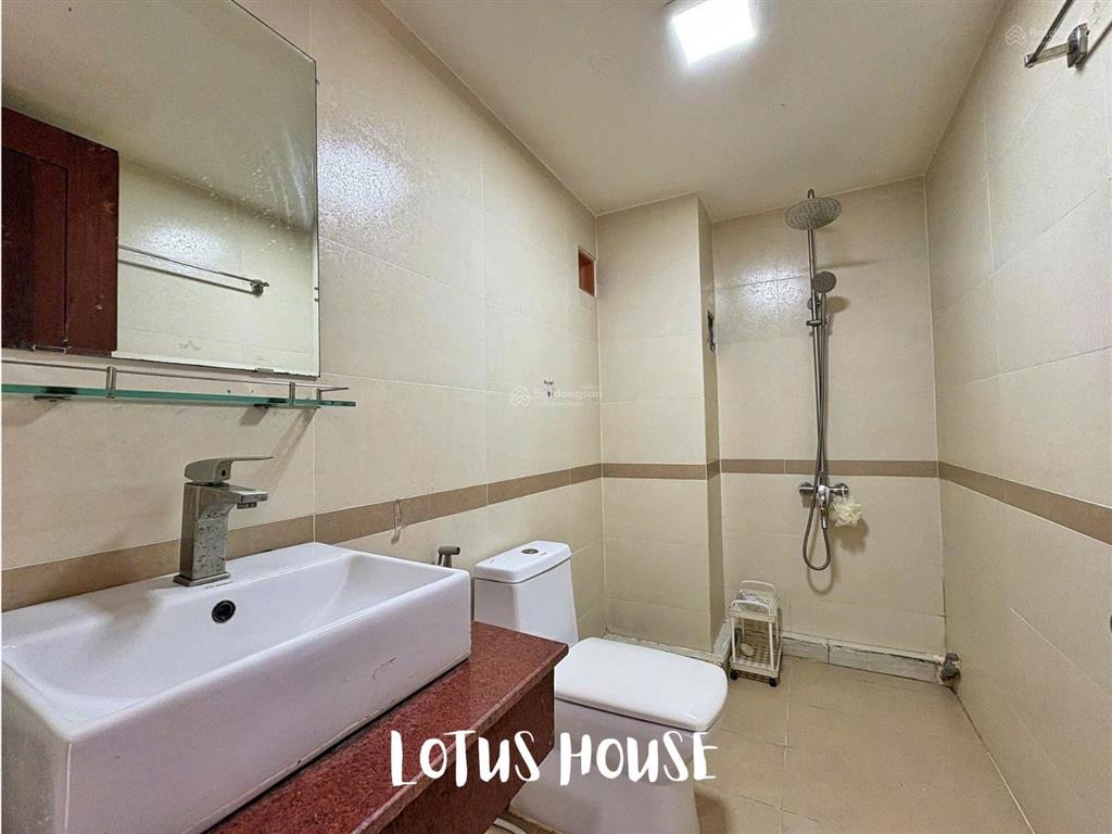 Cho thuê căn hộ studio cửa sổ cực thoáng  máy giặt riêng gần sân bay tsn
