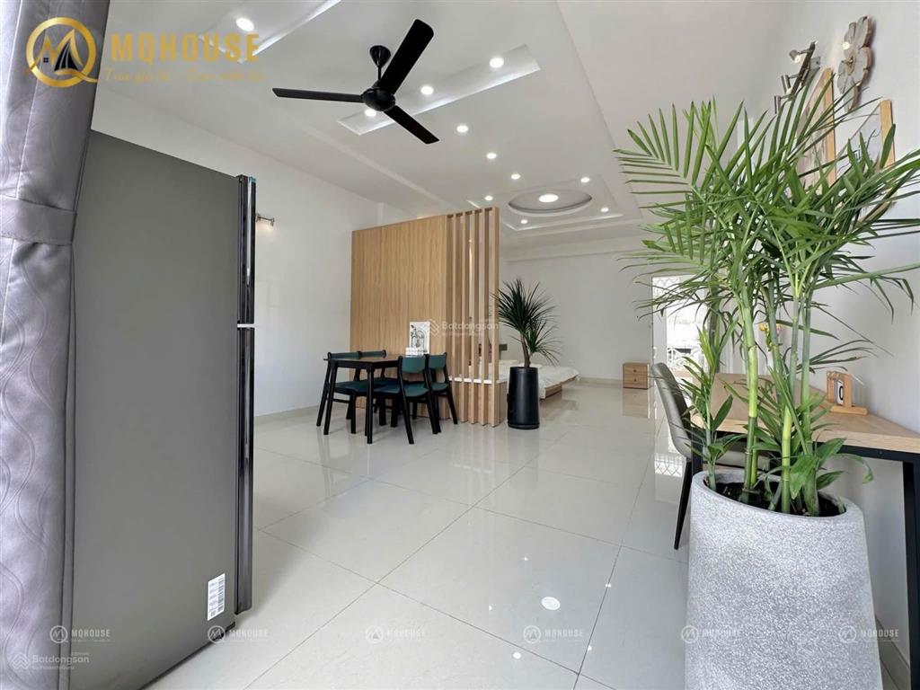 Căn hộ studio ban công cực thoáng  full nội thất cao cấp ngay khu k300  lottemart tân bình