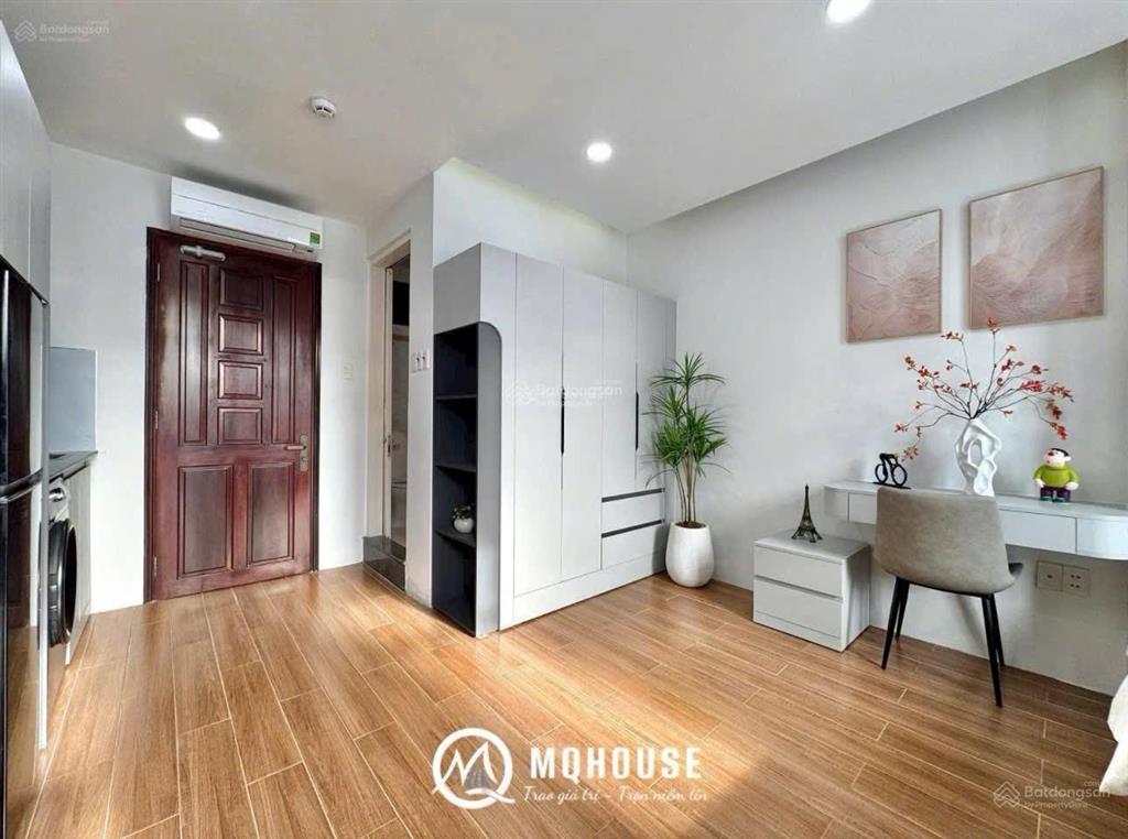 Khai trương căn hộ studio ban công / tách bếp thoại ngọc hầu  âu cơ full nội thất giá cực êm