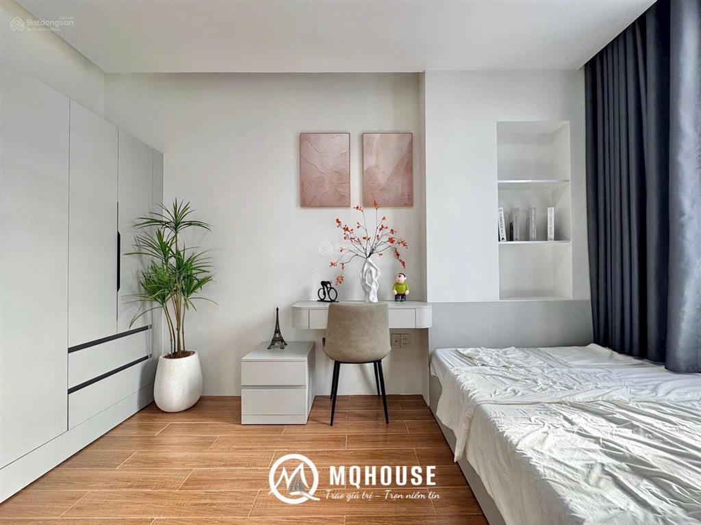 Khai trương căn hộ studio ban công / tách bếp thoại ngọc hầu  âu cơ full nội thất giá cực êm