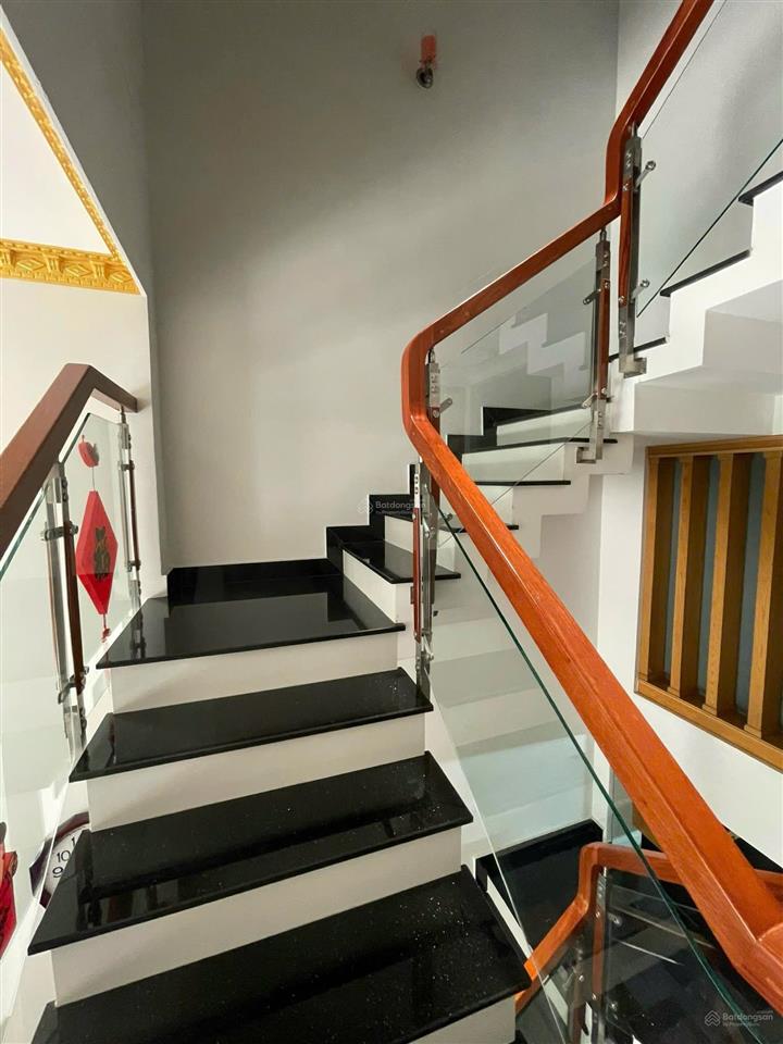 Bán nhà đẹp hẻm xe hơi cống lở, p.15, tân bình 63m 1 trệt 4 lầu .giá chỉ 10 tỷ thương lượng