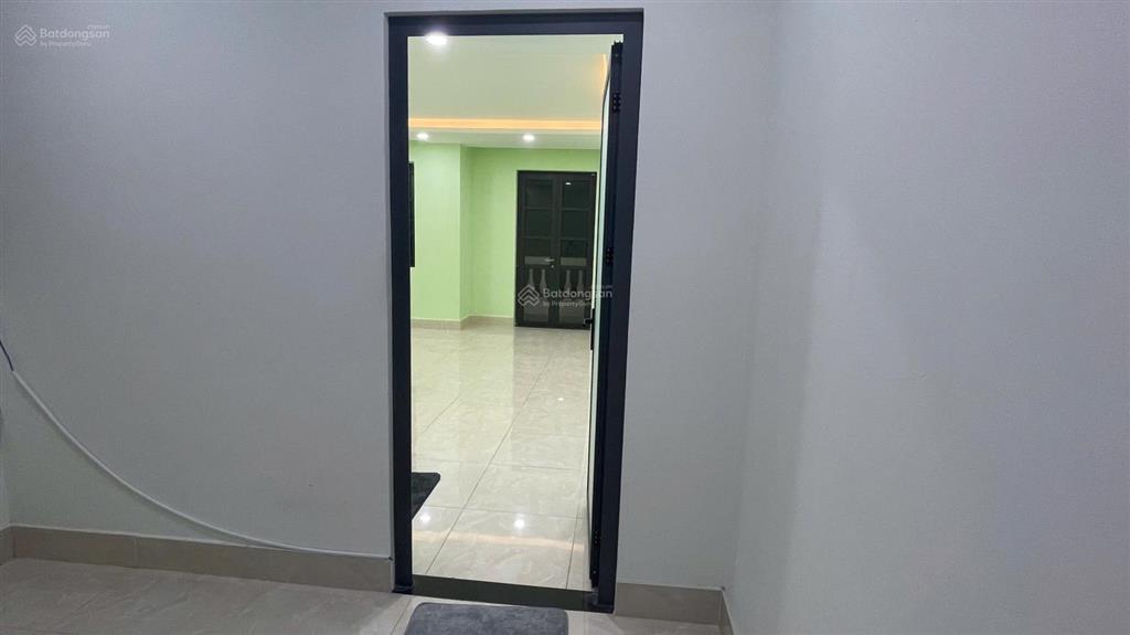 Cho thuê phòng phía trước cityland park hills. vị trí siêu đẹp. 60m2 giá chỉ 7tr/tháng