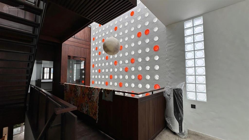 Bán nhà riêng tại trung mỹ tây 17, 86.5m2, 2pn, 3wc, 3 tầng. thiết kế độc đáo