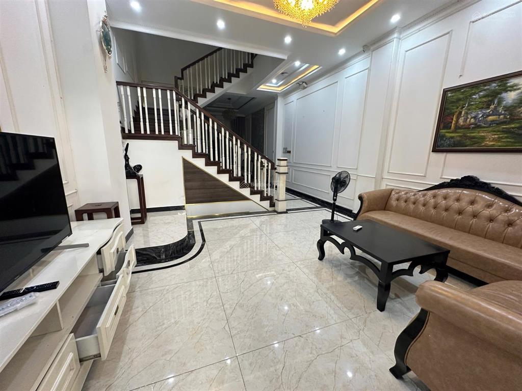 Cho thuê nhà phố có hầm cityland park hills full nội thất. nhà đẹp giá chỉ 50tr/th. vị trí cực đẹp