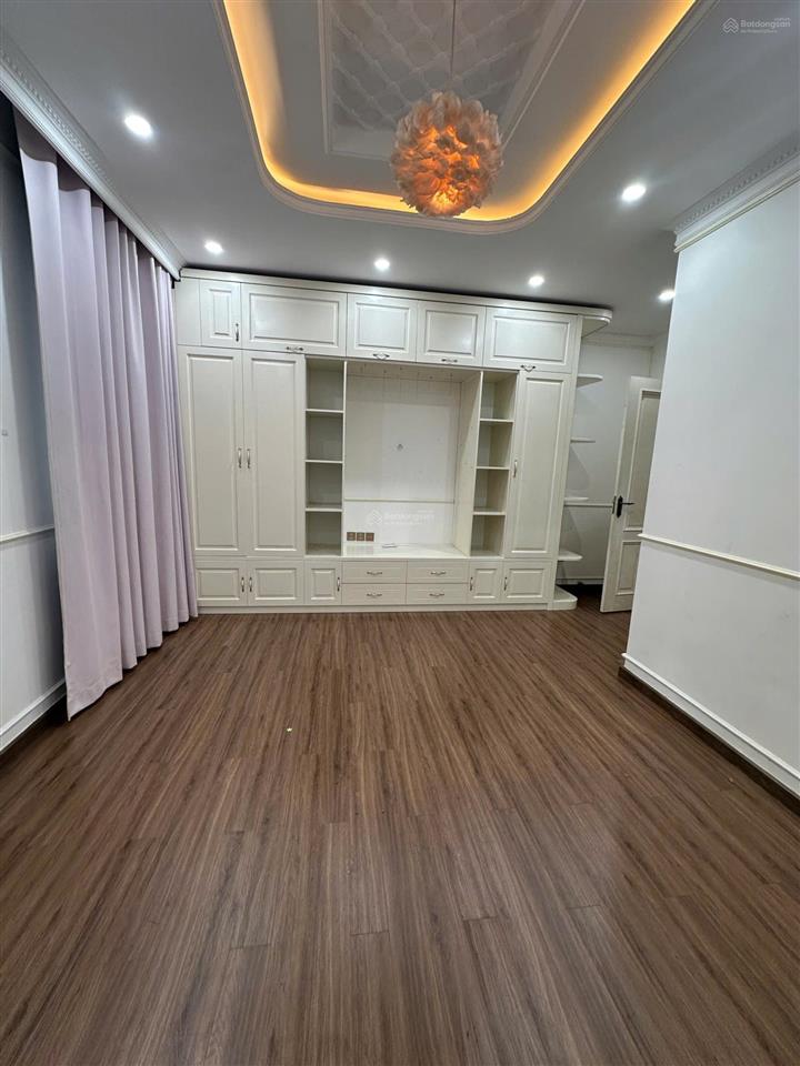 Cho thuê nhà phố có hầm cityland park hills full nội thất. nhà đẹp giá chỉ 50tr/th. vị trí cực đẹp