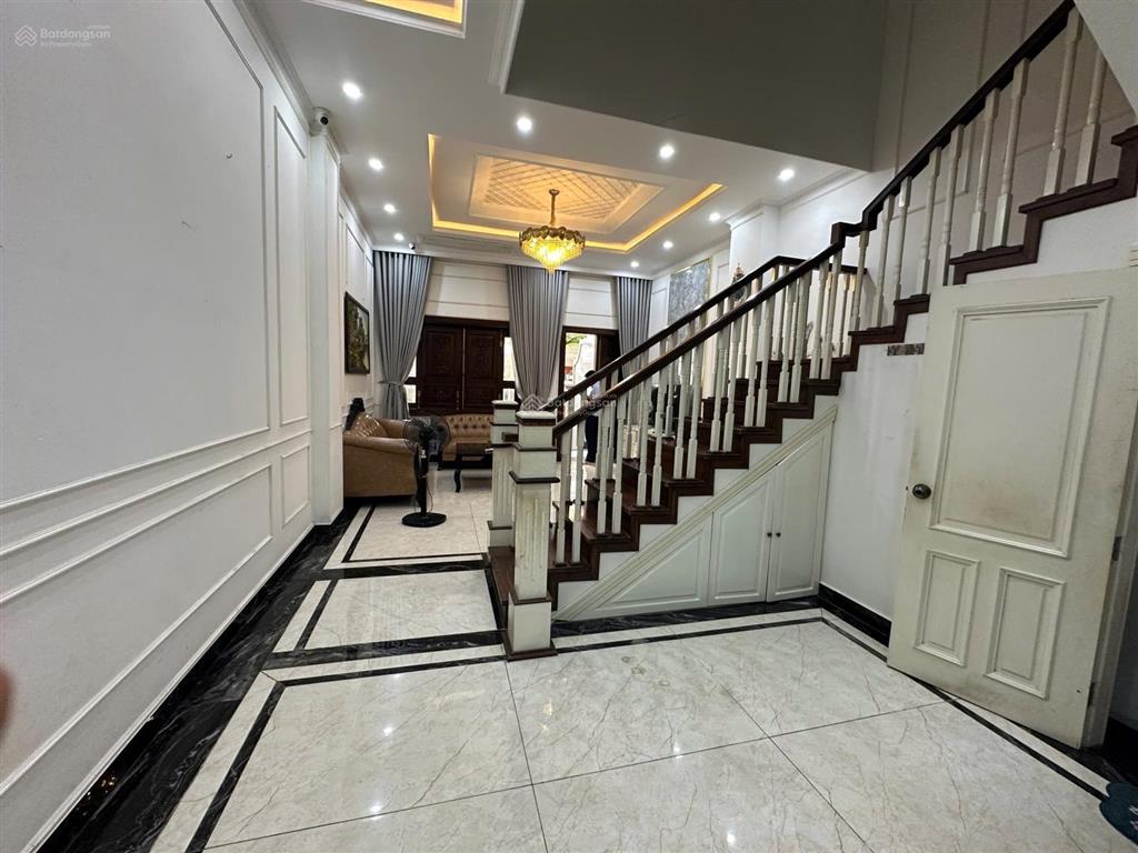 Cho thuê nhà phố có hầm cityland park hills full nội thất. nhà đẹp giá chỉ 50tr/th. vị trí cực đẹp