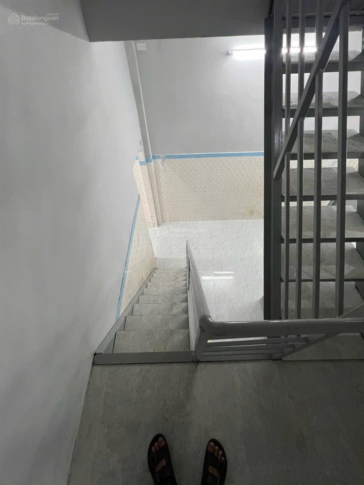 Cho thuê nhà mặt phố tại quang trung, giá 20tr/tháng, 52m2, hàng hiếm, 4x13m (52m2). 1 trệt 1 lầu.