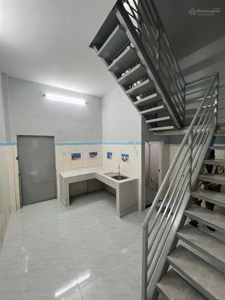 Cho thuê nhà mặt phố tại quang trung, giá 20tr/tháng, 52m2, hàng hiếm, 4x13m (52m2). 1 trệt 1 lầu.
