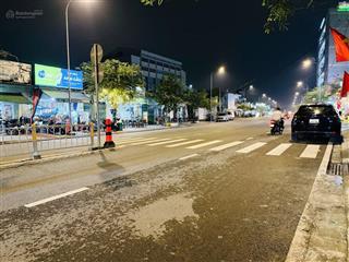 Nhà mặt tiền kd buôn bándt 4,2x18m 1 trệt 2 lầu 3pn p.thờ 3wc sân để xe , hiệp thành 43 q12 , 8,8tỷ