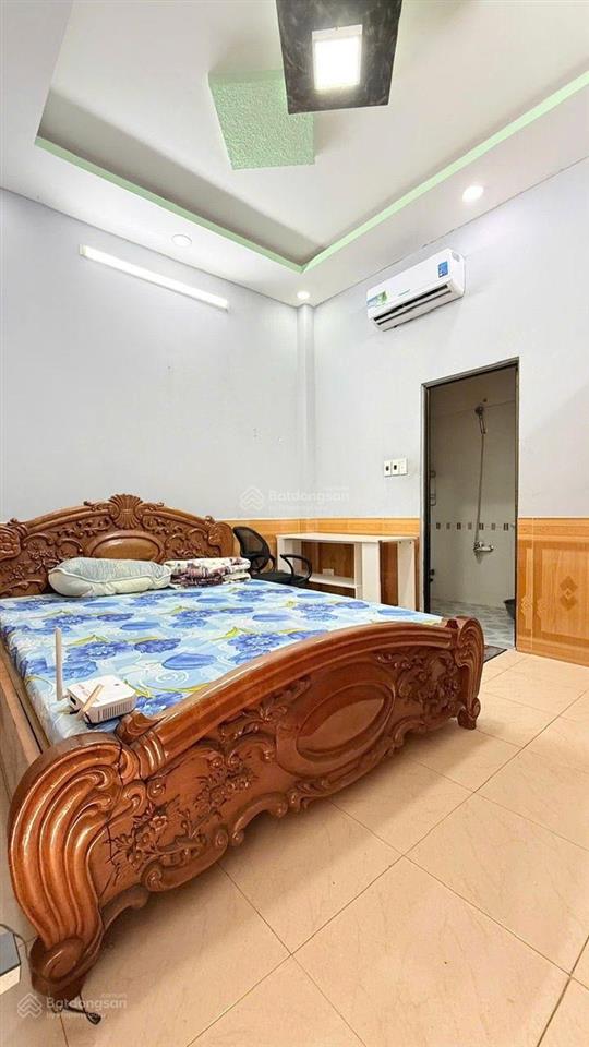 Nhà đẹp dt 4x18m 1 trệt 3 lầu 4pn p.thờ 5wc s.thượng đường nhựa 7m tân chánh hiệp 3, q12, 6,1tỷ