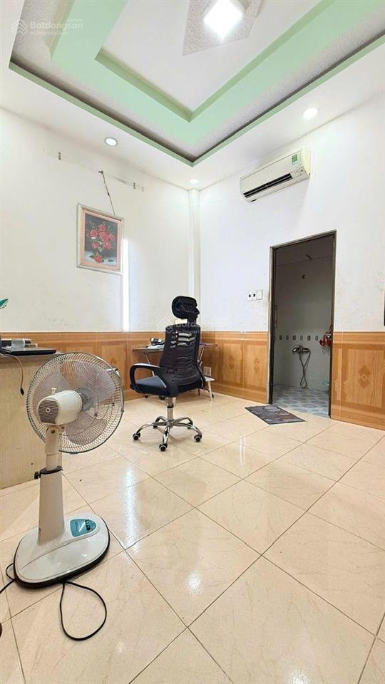 Nhà đẹp dt 4x18m 1 trệt 3 lầu 4pn p.thờ 5wc s.thượng đường nhựa 7m tân chánh hiệp 3, q12, 6,1tỷ