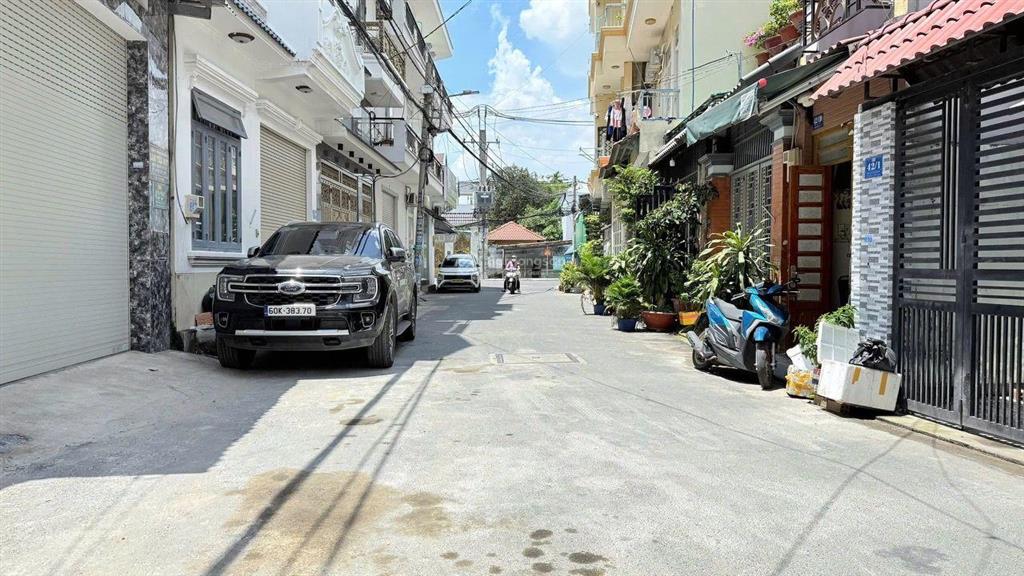 Nhà đẹp dt 4x18m 1trệt 3lầu 4pn p. thờ 5wc s. phơi, s.thượng, hẻm nhựa 7m tân chánh hiệp q12, 6,1tỷ