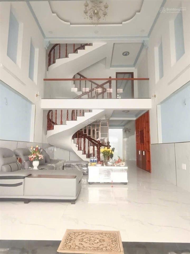 Nhà đẹp 4,5x16m 1trệt + lửng 1lầu 3pn rộng 4wc sân thượng trước + sau hxh trung mỹ tây q12, 5,5tỷ