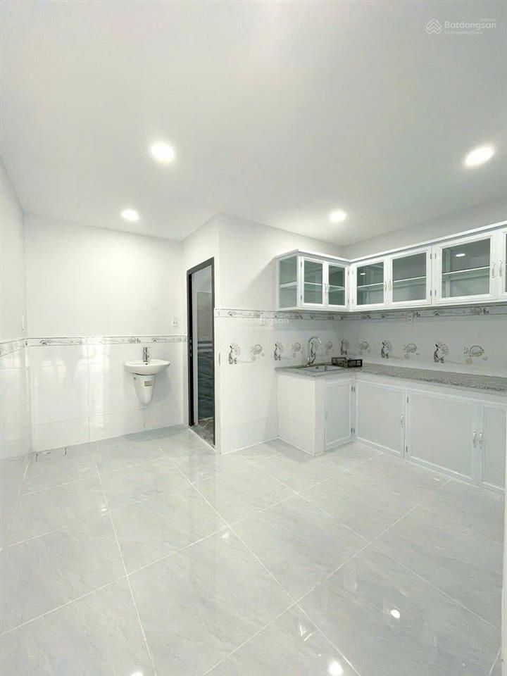 Nhà đẹp sđc 4x10m đúc trệt + lửng 3pn 2wc có pn dưới trệt hẻm 3m ht43 tân thới hiệp q12 hcm, 1,79tỷ