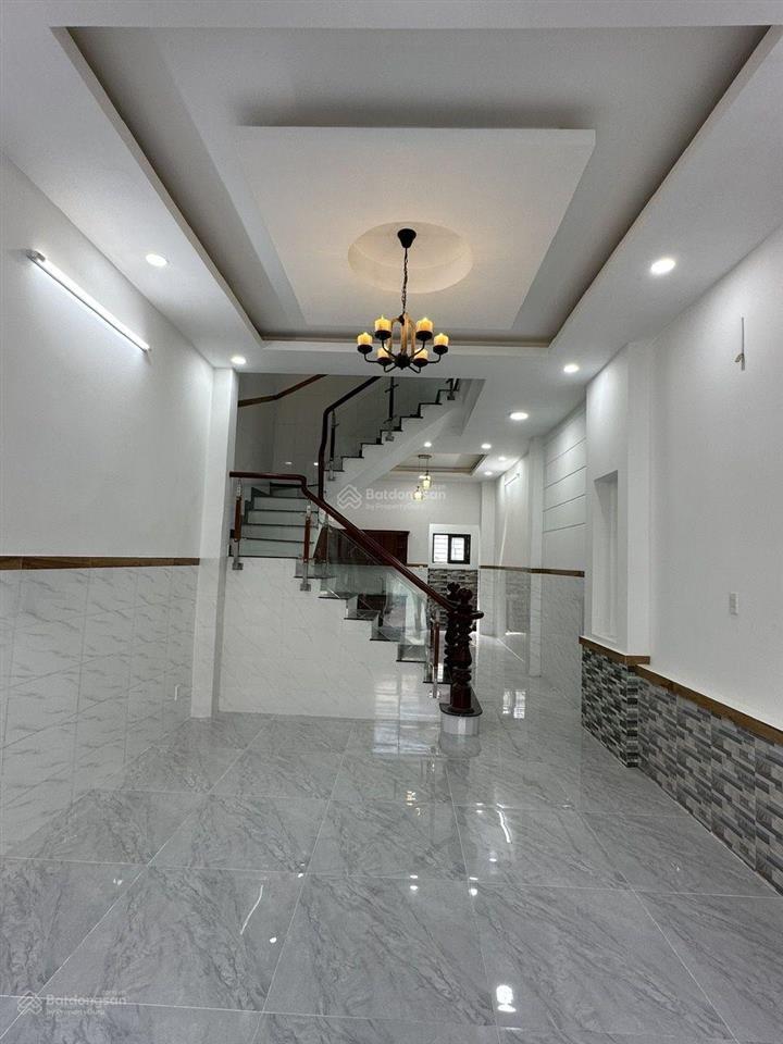 Nhà đẹp shr dt 4,2x18m trệt 2 lầu 4pn 3wc hẻm xh 5m thông đường đông bắc q12 giáp gò vấp, 5,9 tỷ