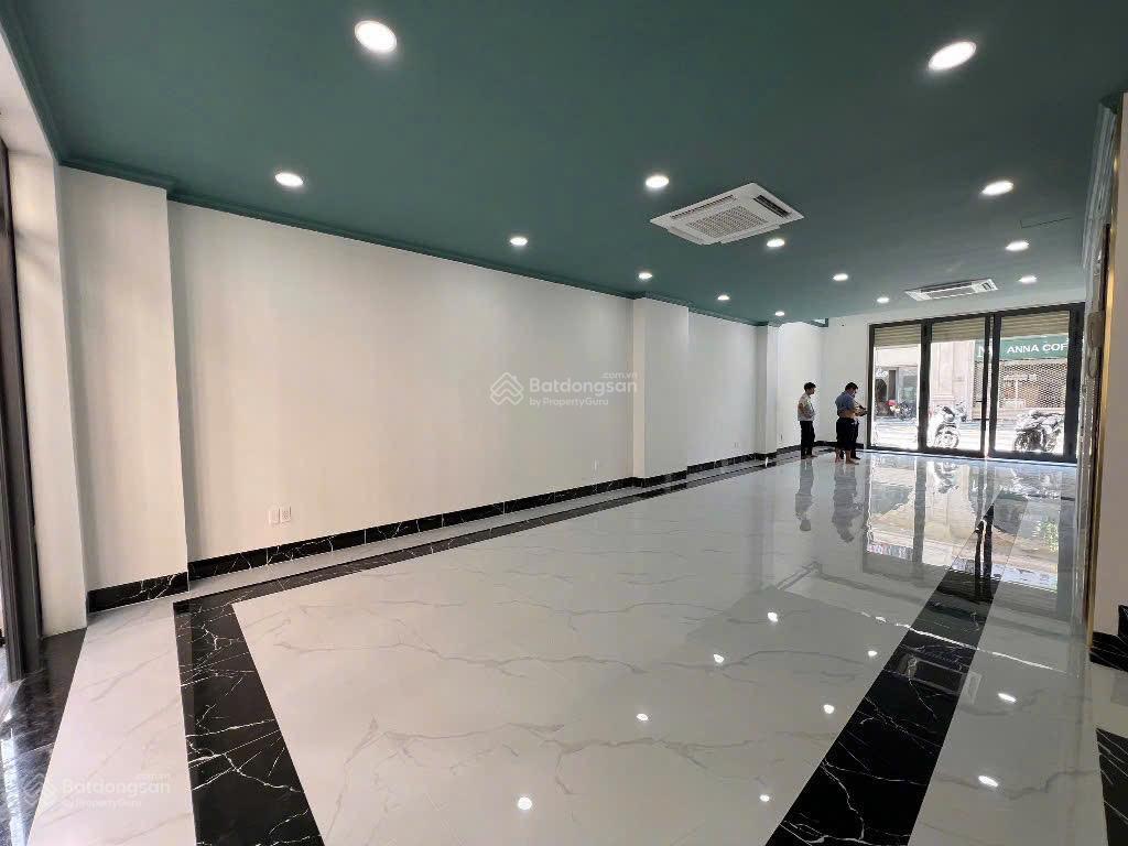 Cho thuê mặt tiền phố đi bộ  vạn phúc city