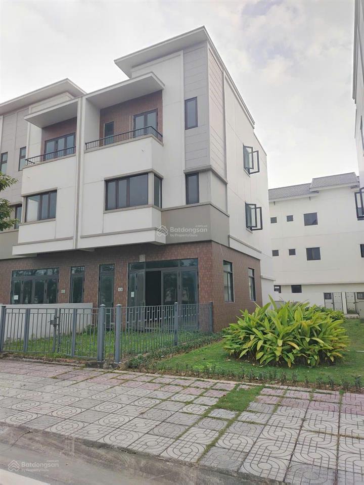 Duy nhất 1 căn góc sh1  120m2 mặt đường kinh doanh sầm uất,vốn chỉ từ 3,8 tỷ.miễn lãi gốc 24 tháng