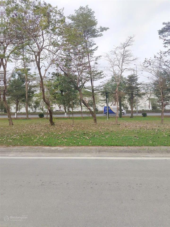 Duy nhất 1 căn góc sh1  120m2 mặt đường kinh doanh sầm uất,vốn chỉ từ 3,8 tỷ.miễn lãi gốc 24 tháng