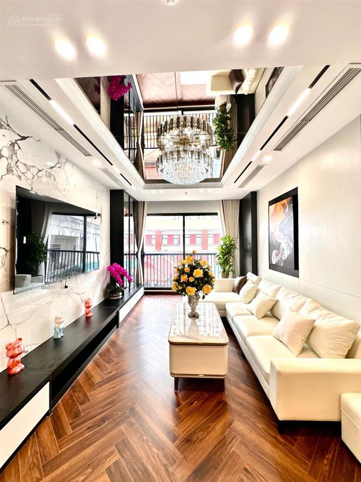 Nhà đẹp mỹ miều!phố vip văn cao,20m ra mặt phố lớn,thang máy,tiện ích ko thiếu gì,mới koong 57m2*5t