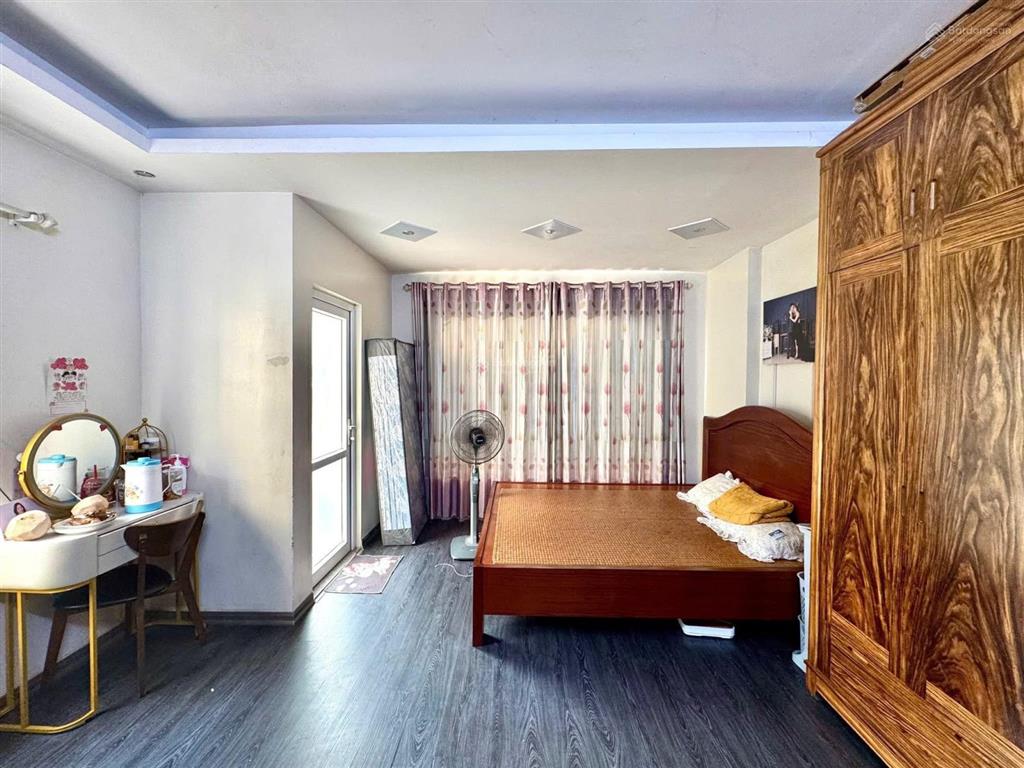 Phố vip đội cấn  ô tô đỗ cửa  ko qh  20m ra phố  ngõ 5m  nhà dây xây  ngõ thông kd  46m2*4t