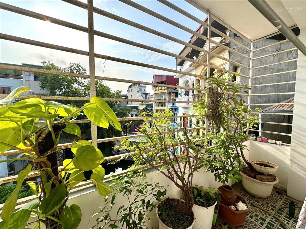 Phố vip đội cấn  ô tô đỗ cửa  ko qh  20m ra phố  ngõ 5m  nhà dây xây  ngõ thông kd  46m2*4t