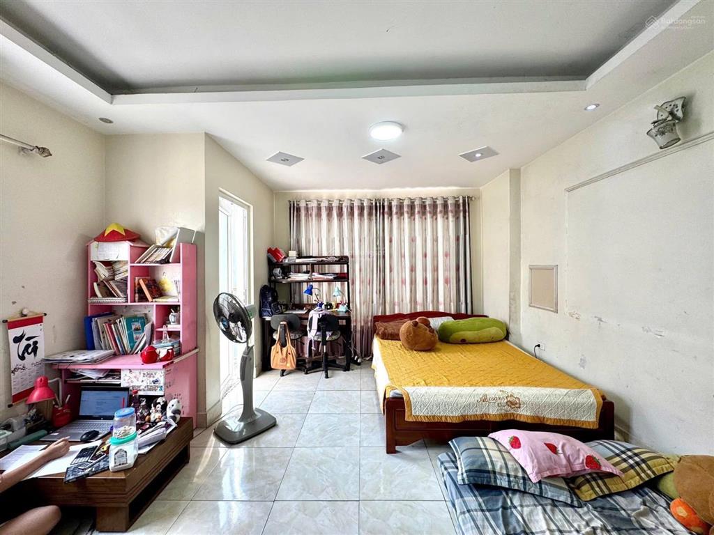 Phố vip đội cấn  ô tô đỗ cửa  ko qh  20m ra phố  ngõ 5m  nhà dây xây  ngõ thông kd  46m2*4t