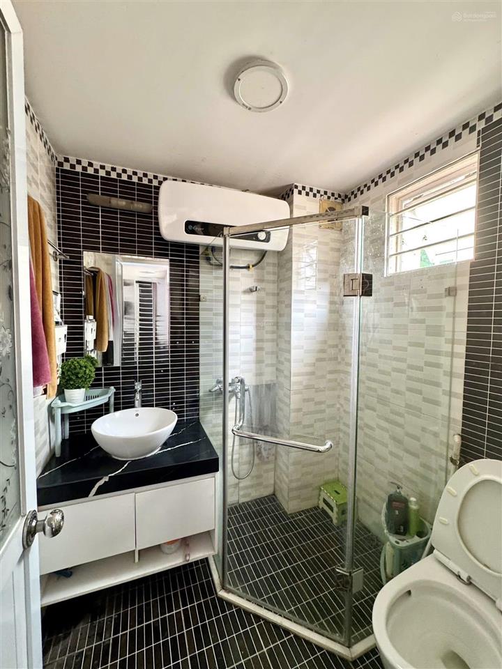 Phố vip đội cấn  ô tô đỗ cửa  ko qh  20m ra phố  ngõ 5m  nhà dây xây  ngõ thông kd  46m2*4t
