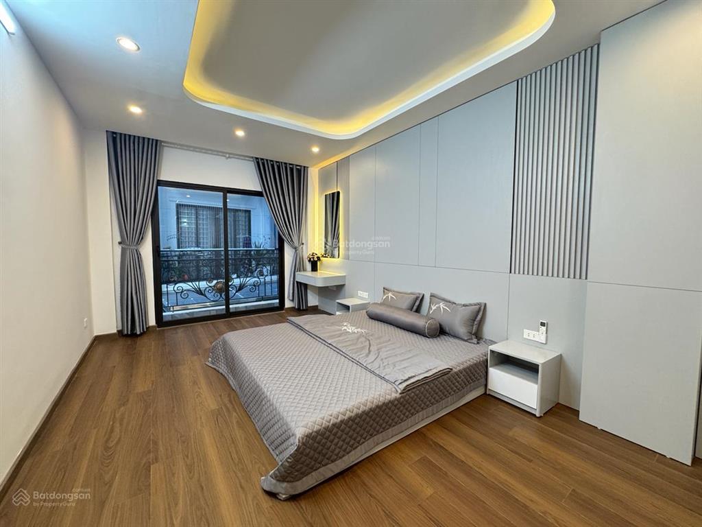 Hiếm trong tầm giá ! thuỵ khuê nhà 2 thoáng trước sau, mt 5m, dân xây, ba gác, full nt, ở ngay.