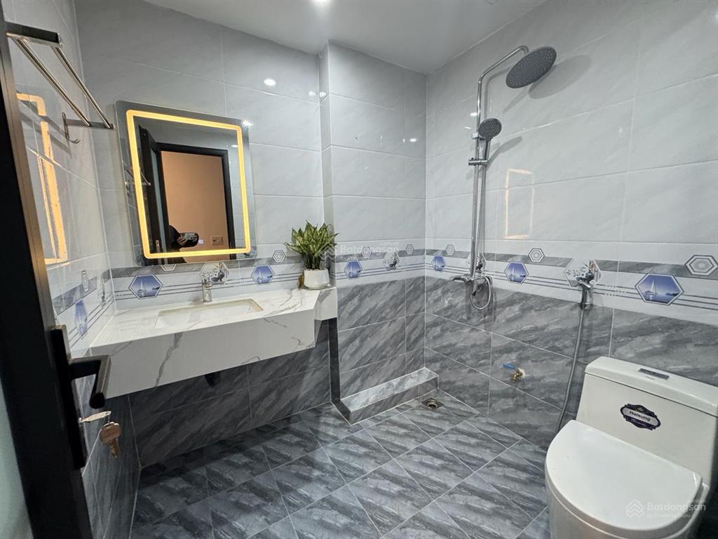 Hiếm trong tầm giá ! thuỵ khuê nhà 2 thoáng trước sau, mt 5m, dân xây, ba gác, full nt, ở ngay.
