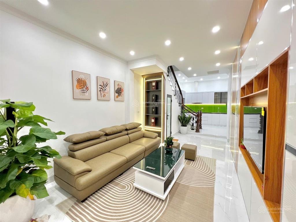 Hiếm trong tầm giá ! thuỵ khuê nhà 2 thoáng trước sau, mt 5m, dân xây, ba gác, full nt, ở ngay.