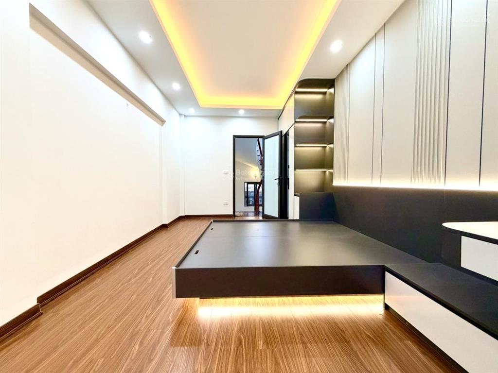 Đẹp quá ! phố thuỵ khuê, thoáng vĩnh viễn, dân xây kcbt, ngõ thông, ba gác , sân xe, 40m*6t