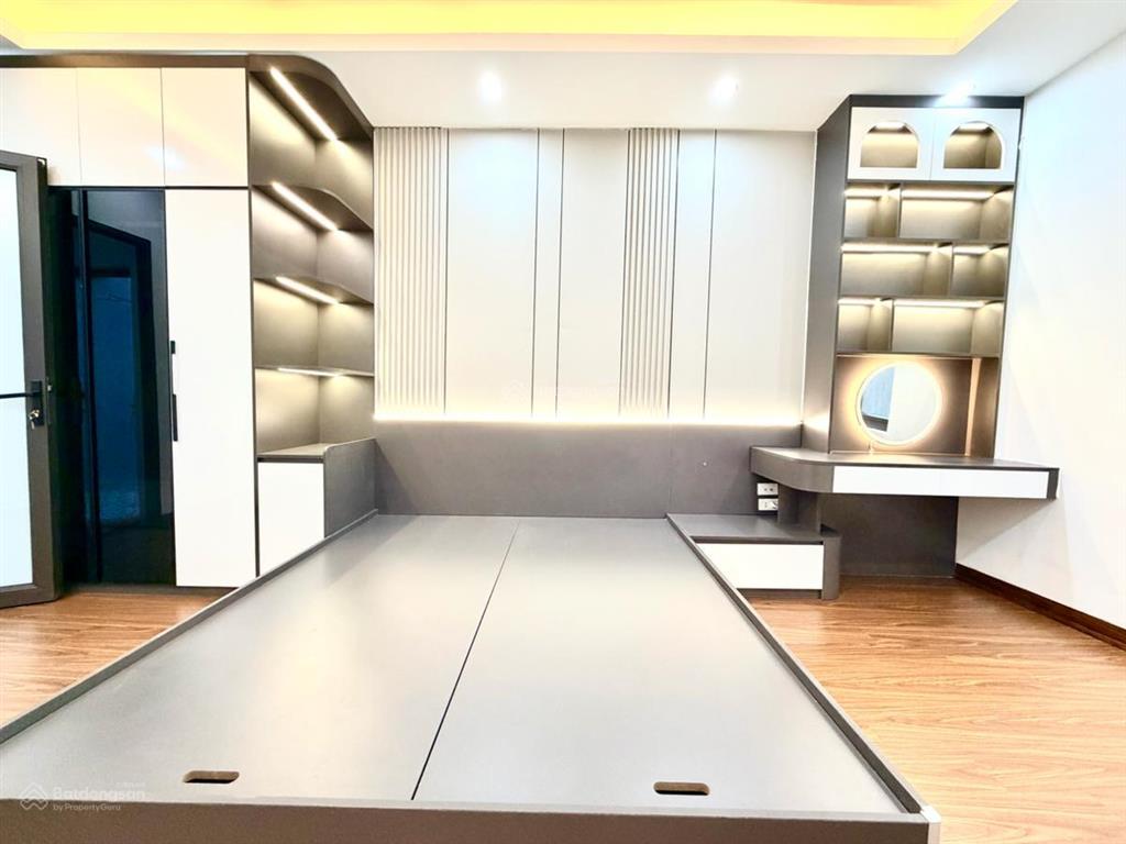 Đẹp quá ! phố thuỵ khuê, thoáng vĩnh viễn, dân xây kcbt, ngõ thông, ba gác , sân xe, 40m*6t