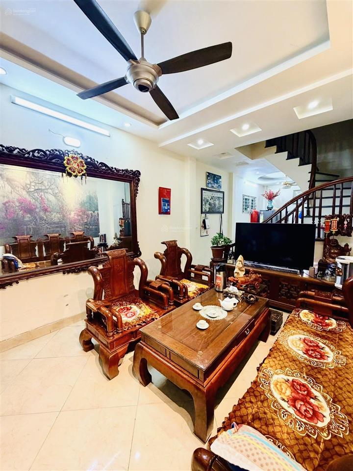 Nhà xinh phố văn cao, thoáng sáng vĩnh viễn, ngõ nông 3 gác ,dân xây, full nội thất, ở ngay, 56m*5t