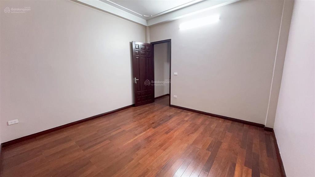 Quá đẹp kim mã ! lô góc 3 thoáng,dân xây,3 gác, ngõ nông, thông, 10m ra ô tô tránh, ở luôn, 46m *5t