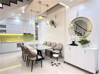 Chưa đến 7 tỷ! phố văn cao ,2 thoáng trước sau, dân xây, ba gác, full nt, ngõ nông ,30m ra phố