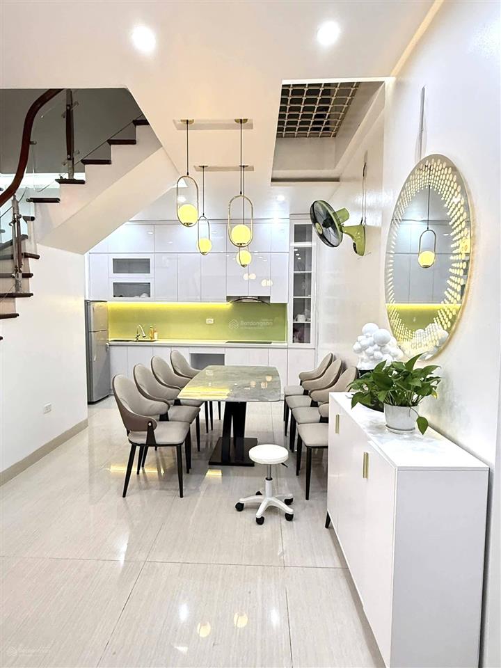 Chưa đến 7 tỷ! phố văn cao ,2 thoáng trước sau, dân xây, ba gác, full nt, ngõ nông ,30m ra phố