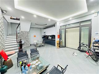 Lô góc kim mã, dân xây 3 thoáng, ngõ nông, chỉ vài bước ra phố, sân xe riêng, full nội thất, 45m*5t