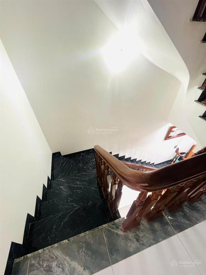 Chỉ hơn 7 tỷ có ngay căn nhà tại phố văn cao ! ko qh , ba gác ,10m ra ô tô, kd ,full nt, 45m*5t