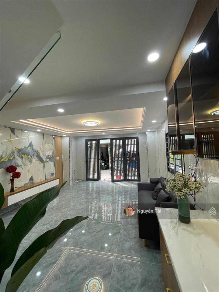 Hot, bán gấp nhà riêng chiến lược, btân, 50m2, 2 tầng mới 100%, hẻm xe hơi đỗ cửa, chỉ nhỉnh 4 tỷ.