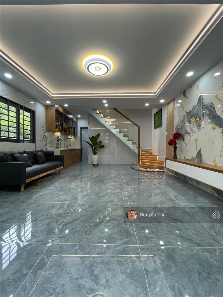 Hot, bán gấp nhà riêng chiến lược, btân, 50m2, 2 tầng mới 100%, hẻm xe hơi đỗ cửa, chỉ nhỉnh 4 tỷ.