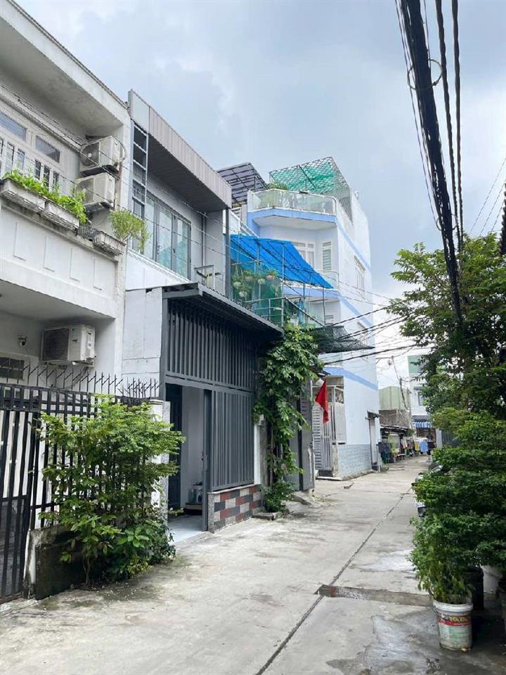 Bán gấp nhà riêng ao đôi, btân, 48m2, 2 tầng mới đẹp, hẻm xe hơi 5m thông, chỉ nhỉnh 4 tỷ.