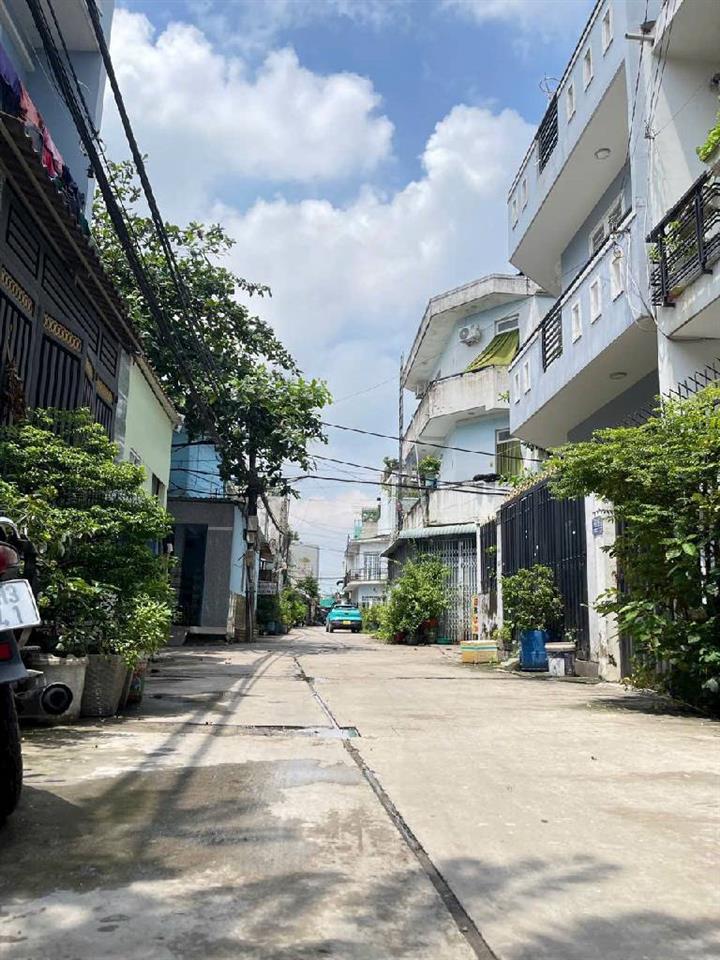 Bán gấp nhà riêng ao đôi, btân, 48m2, 2 tầng mới đẹp, hẻm xe hơi 5m thông, chỉ nhỉnh 4 tỷ.