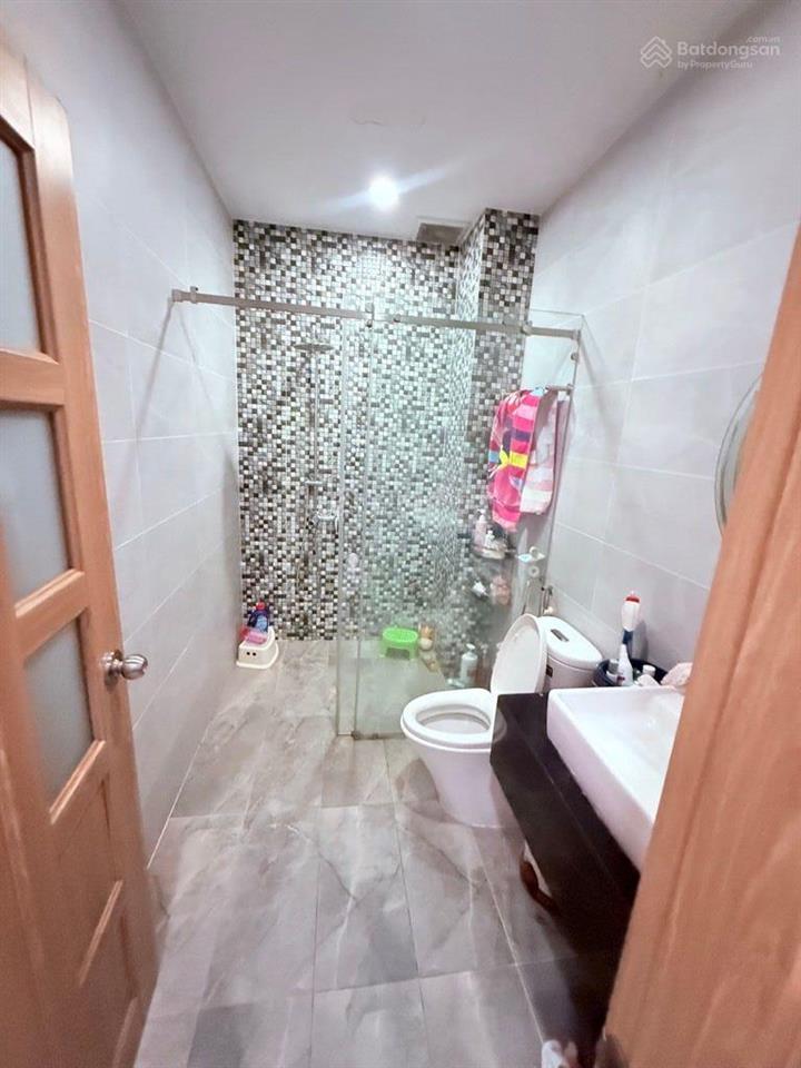 Hot. bán gấp nhà mặt tiền nguyễn sơn, tân phú, 42m2, 5 tầng btct, đường 16m, chỉ nhỉnh 9 tỷ.