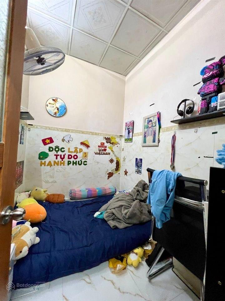 Bán gấp nhà riêng vườn lài tân phú, 72m2. 2 tầng mới, hẻm xe hơi thông, chỉ nhỉnh 7 tỷ.