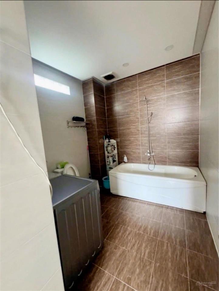 Bán gấp nhà riêng 3 tầng trường chinh tân phú, 50m2, hẻm 3m sát mặt tiền, chỉ nhỉnh 5 tỷ.