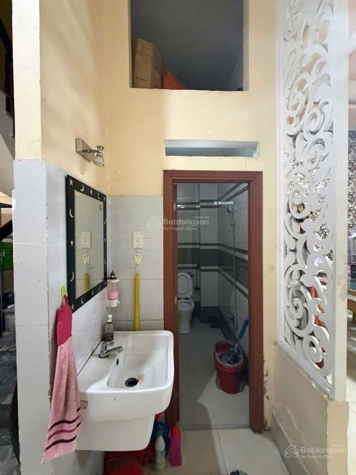 Hot, nhà mặt tiền 3 tầng chợ sơn kỳ 73m2 ngộp bank 8,5 tỷ bán gấp 10 tỷ.