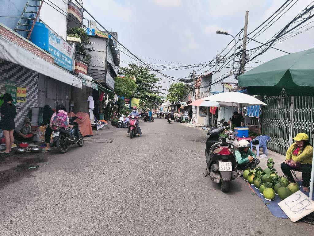 Bán gấp nhà mặt tiền 2 tầng mới gò xoài btân, 48m2, ngay chợ, đường 8m, chỉ nhỉnh 4 tỷ.
